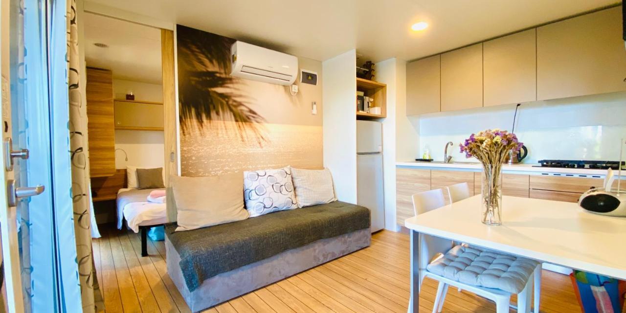Mobile Home Lidano, Kamp Porton Biondi Rovinj Extérieur photo